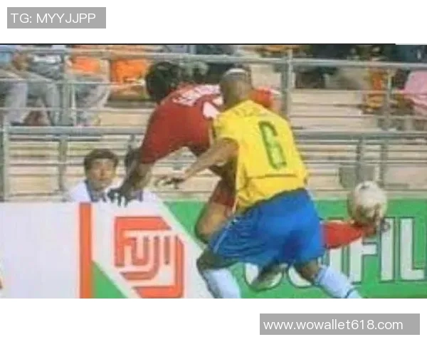 黑色加号的足球明星背后的故事与荣耀之路 黑色加号的足球明星背后的故事与荣耀之路