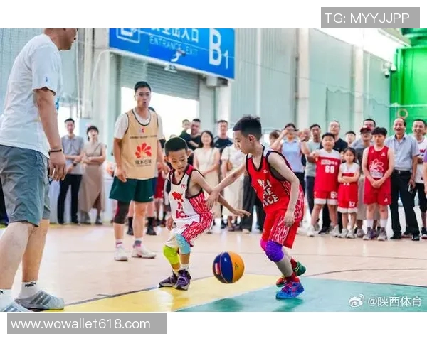 家中篮球明星的成长故事与家庭支持的温暖力量