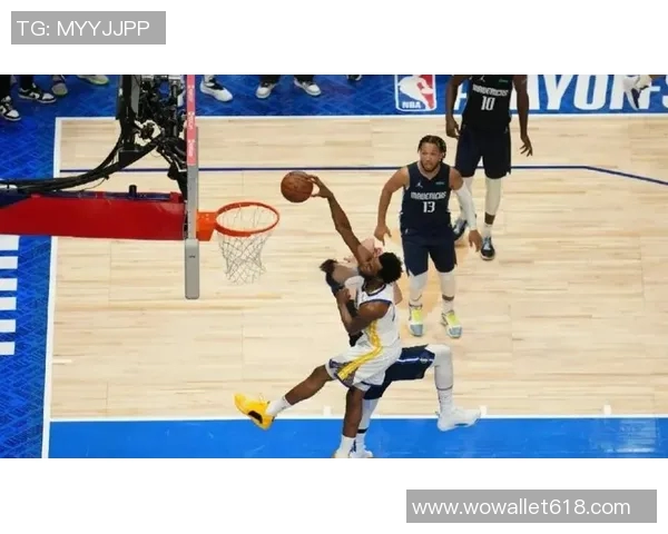 震撼瞬间NBA篮球明星海报中的扣篮艺术与激情展现